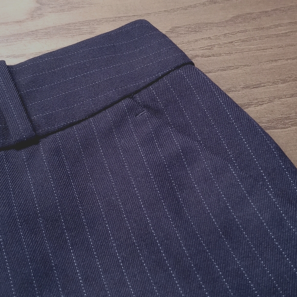 Banana Republic Women's Navy Blue Pinstripe "Martin Fit" Pants 2S - Picture 10 of 15